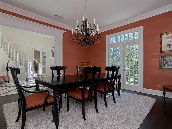 5th image of 471 Oakwood Trl