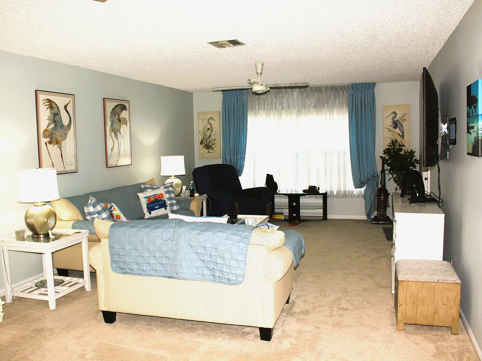 2 bed, 2.0 bath, 1404 sqft, $3,000 — Photo 3