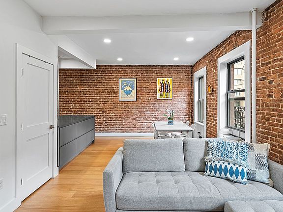 3rd image of 170 W 89th St APT 4A
