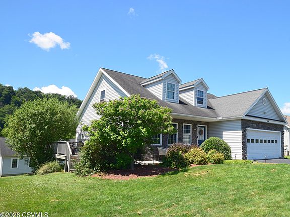 3rd image of 554 Clover Ave