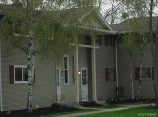 5117 Tuscarora Rd, Niagara Falls, NY 14304