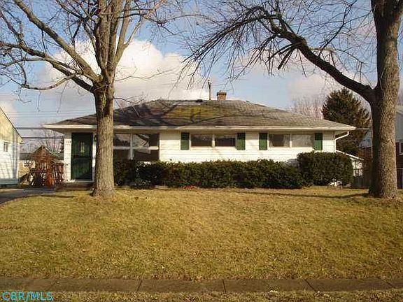 2nd image of 684 Savannah Dr