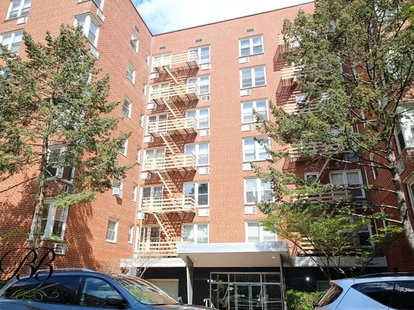 1717 East 18th Street image 1 of 15