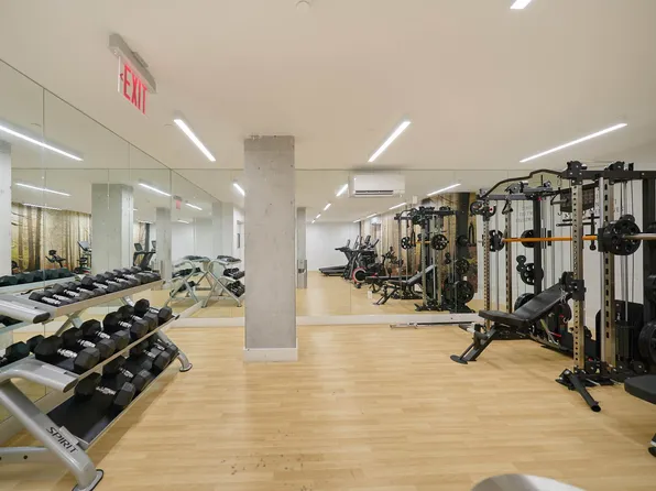 82 4th Avenue image 15 of 27