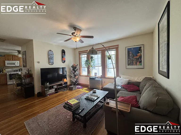 36 Elmira St — Photo 5