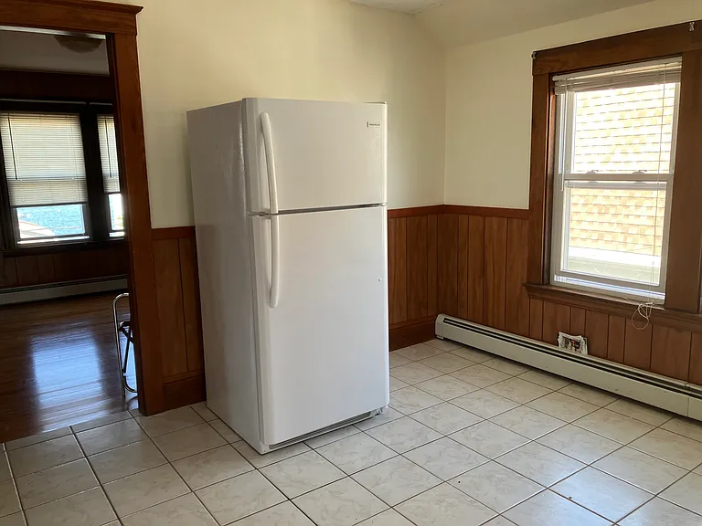 98 Leach St #3 — Photo 9