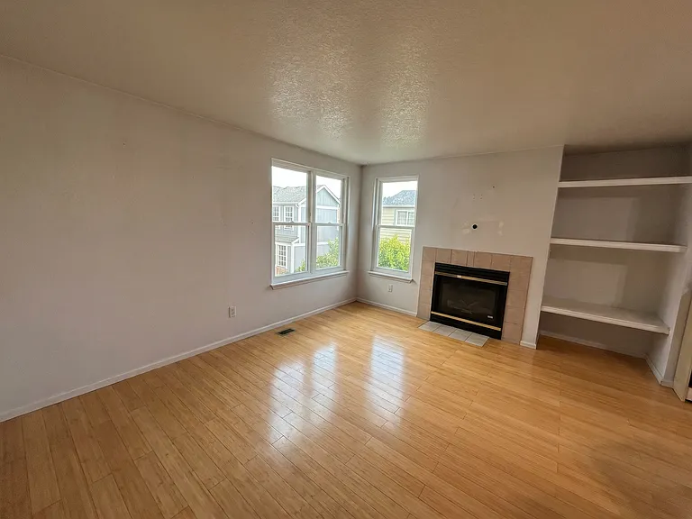 8043 Clay Dr — Photo 2