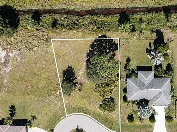 30 Mocha Ct #14, Punta Gorda, FL 33983