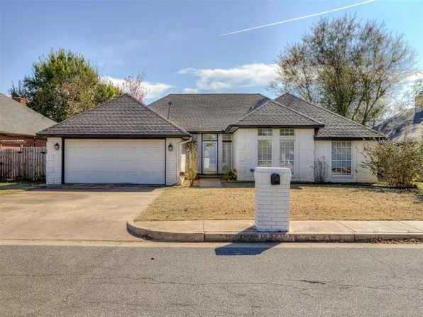 1412 Salem Ave, Edmond, OK 73003