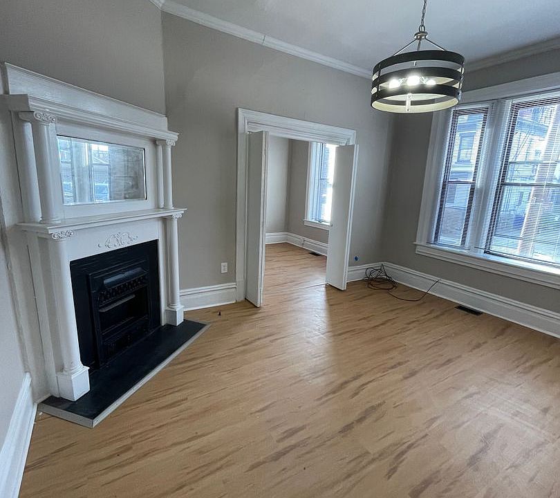 1st image of 4901 Friendship Ave #9