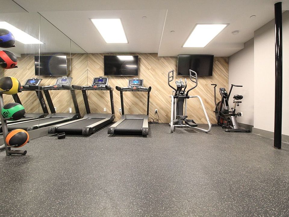 1st image of 702 Rogers Ave #3RIGHT