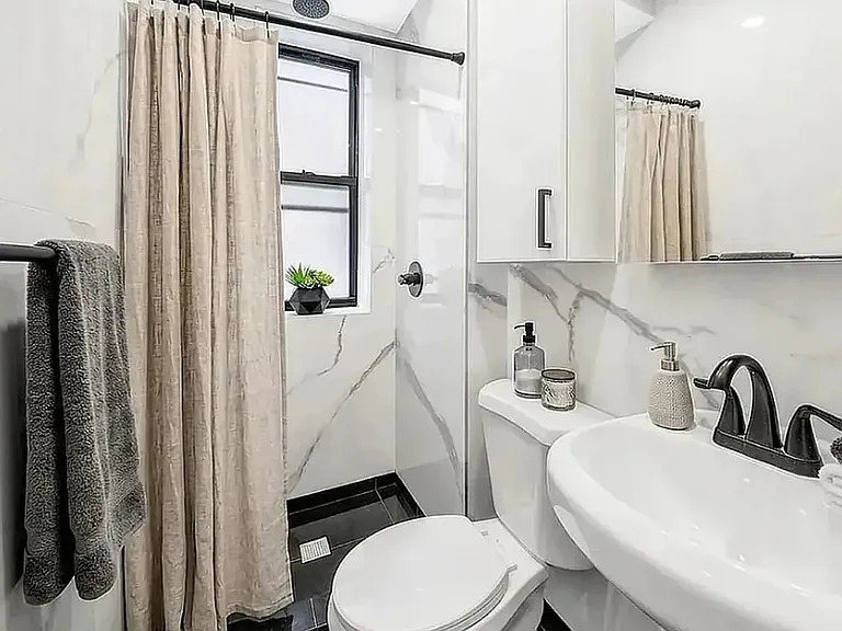 224 8th Ave #4B — Photo 7