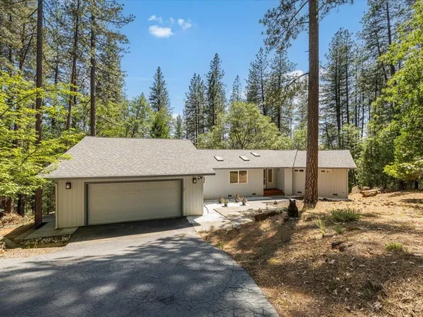 11011 Norager Way, Grass Valley, CA 95949