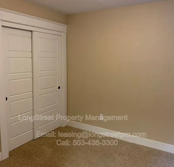 532 NE Sumner St #B — Photo 11