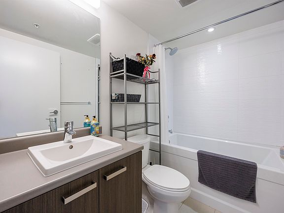 4th image of 13325 102a Ave #3708