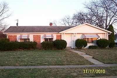 2nd image of 300 Carthage Pl