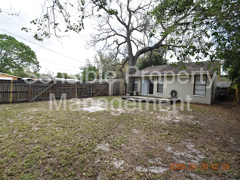 2014 E Linebaugh Ave — Photo 29