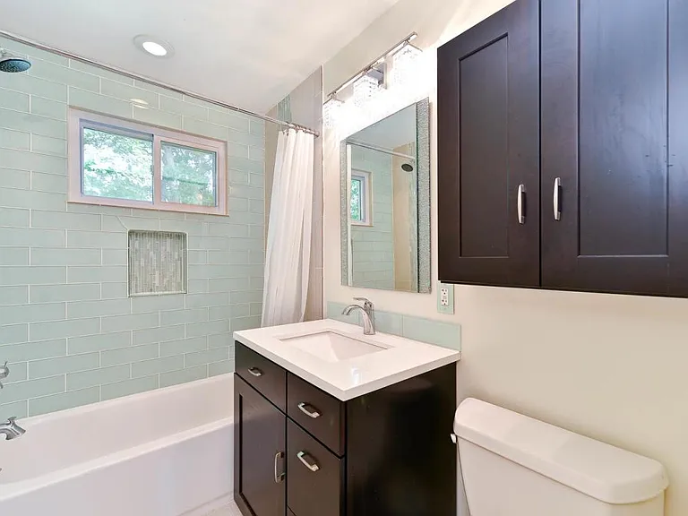 8700 Sudbury Pl — Photo 11