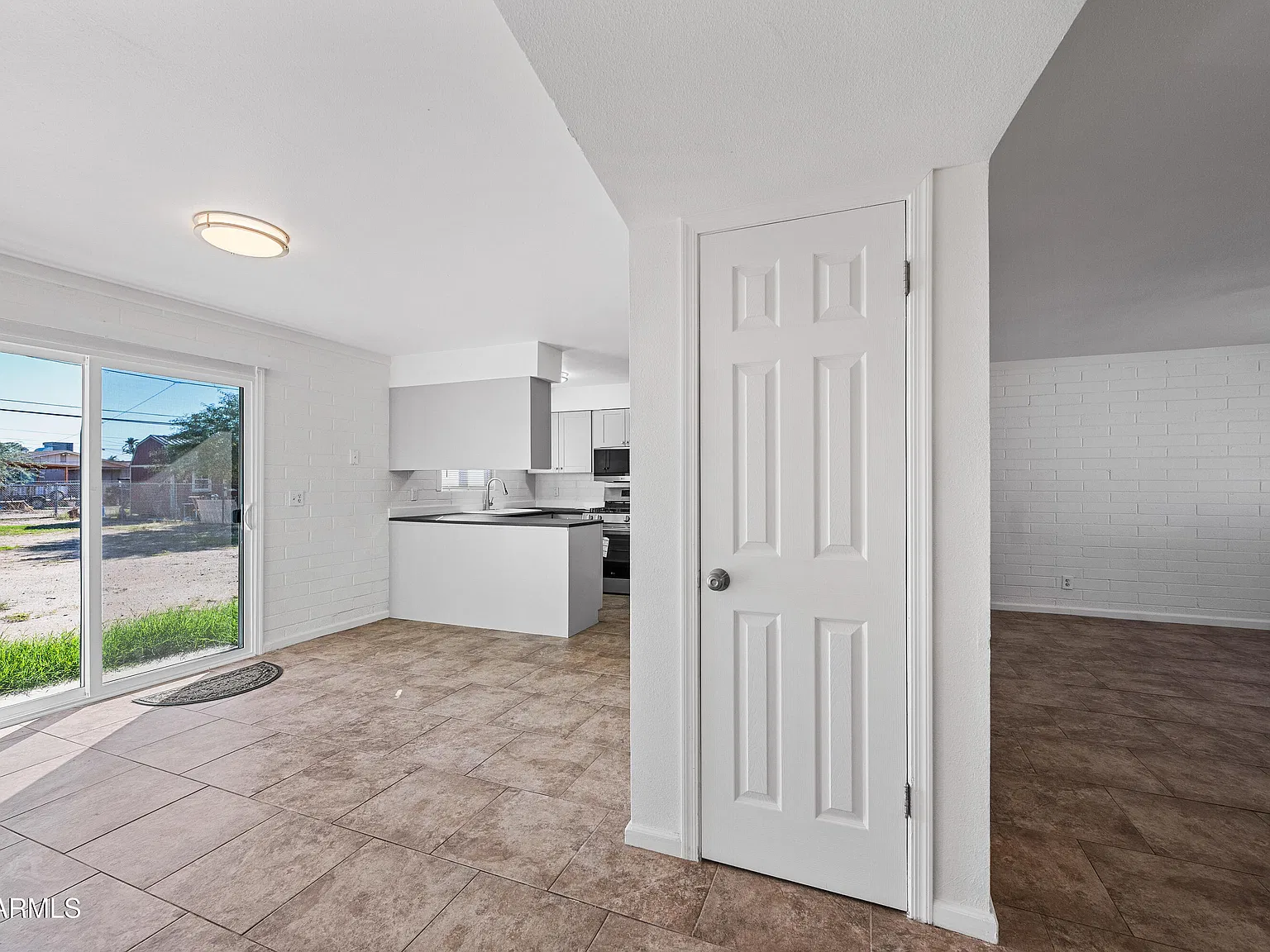 3 bed, 2.0 bath, 1176 sqft, $1,400 — Photo 4