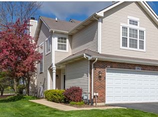 2985 Kentshire Cir, Naperville, IL 60564