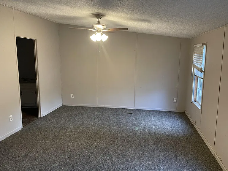 2378 Francis Marion Blvd — Photo 11