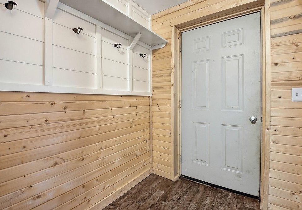 28th image of this home