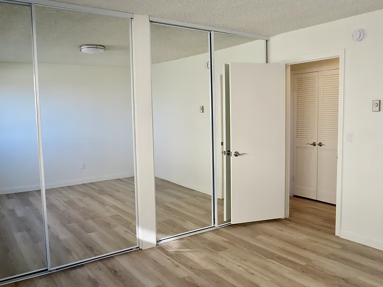 3935 Bluff Pl #2 — Photo 12