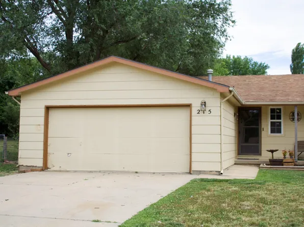 215 W Overlook Dr, Derby, KS 67037