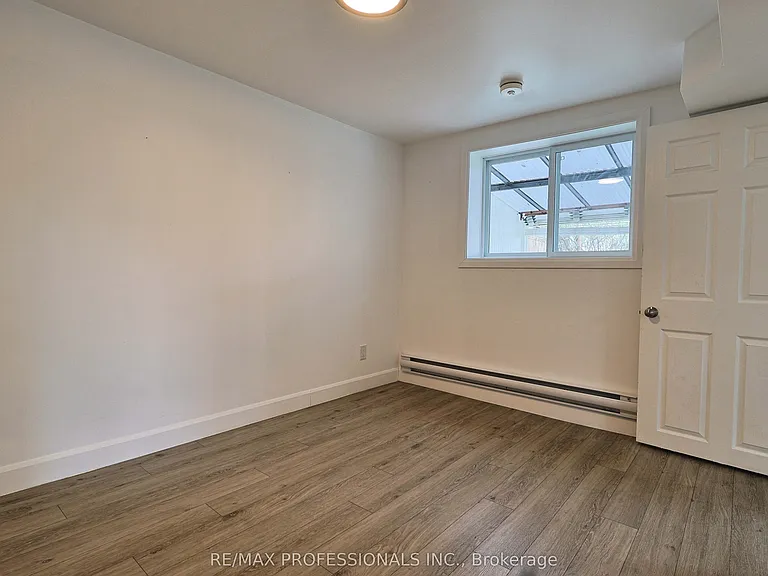 2688 Sherhill Dr #LOWER — Photo 12