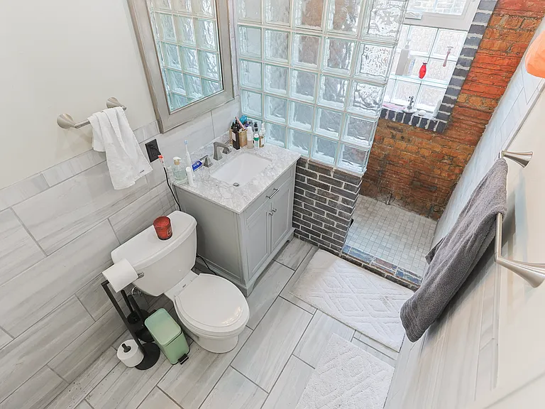108 S Notre Dame Ave #3 — Photo 9