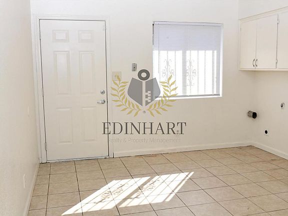 5th image of 2303 S Poppy Ave #102