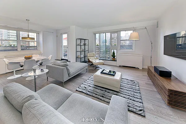 Sold by Town Residential | media 13