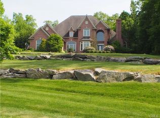10 Cobblers Hill Ct, Monroe, CT 06468