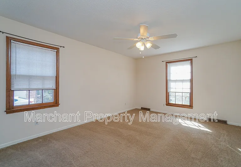 49 Cobblestone Rd — Photo 17