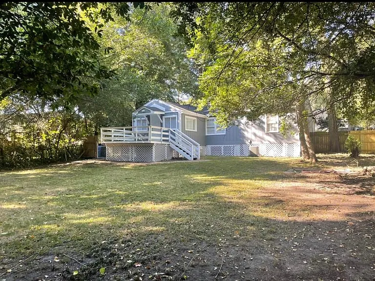2332 Gurley Dr — Photo 8