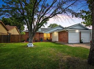 428 Betsy Ross Dr, Arlington, TX 76002