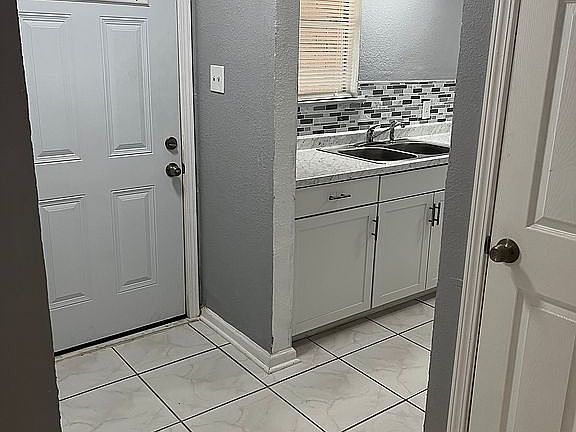 3rd image of 4118 Bray Dr