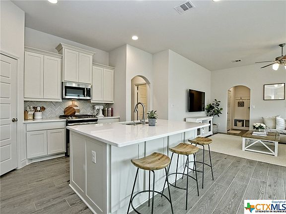 3rd image of 212 Magdalene Way