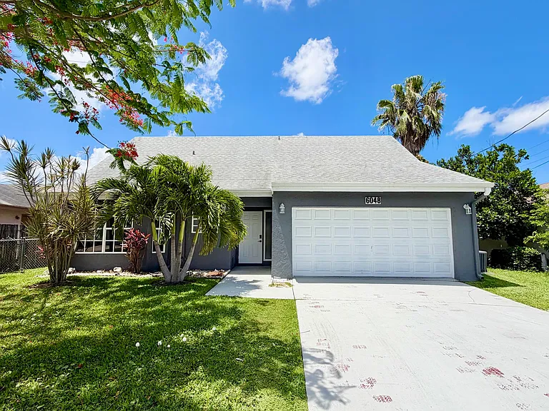 6048 Garrett St — Photo 3