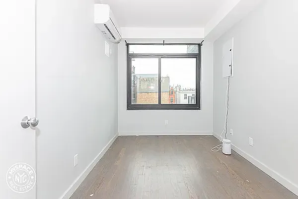 Rented by MySpaceNYC | media 43