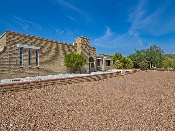 5th image of 10555 E Placita Diego