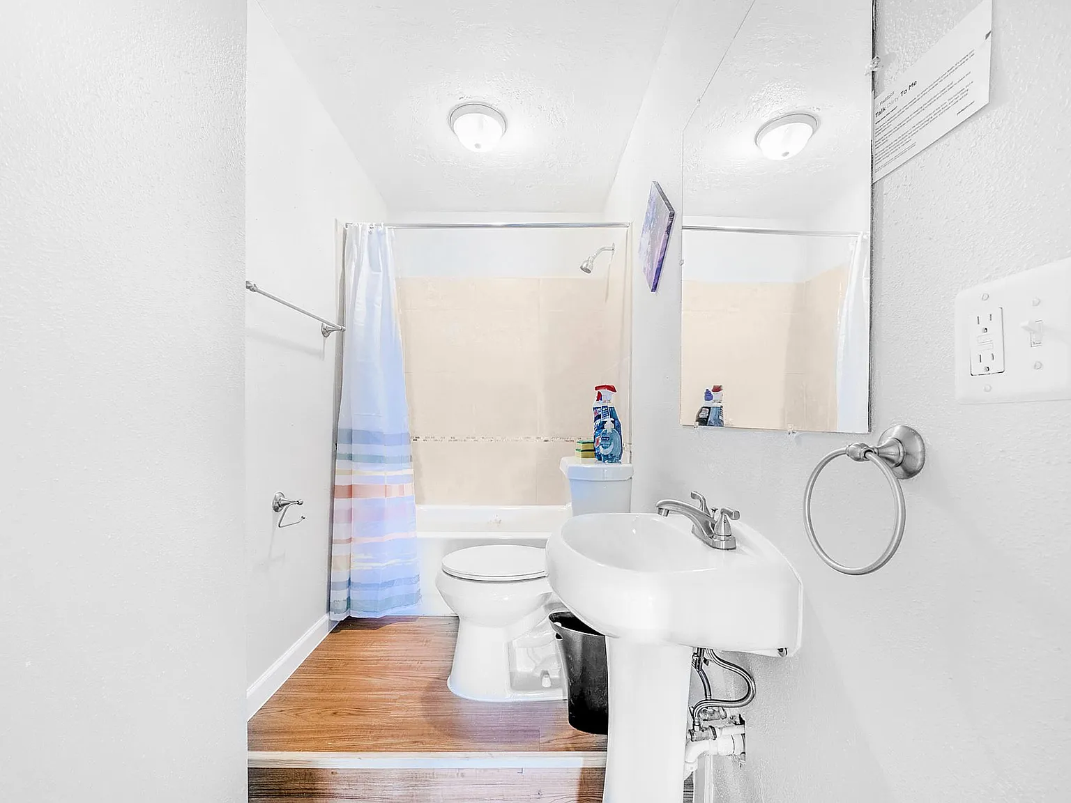 4 bed, 2.0 bath, 1166 sqft, $728 — Photo 4