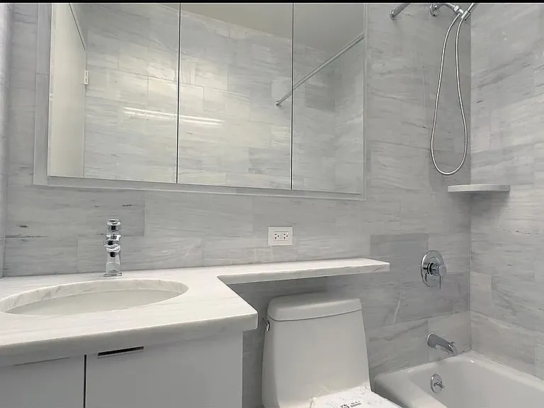 320 E 46th St #11F — Photo 4