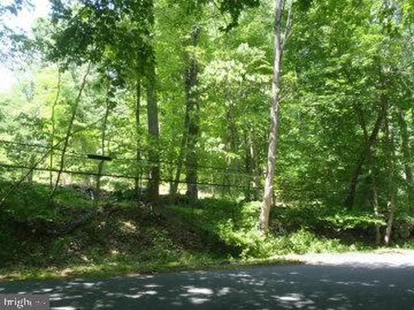105 Old Mine Rd, Lebanon, PA 17042
