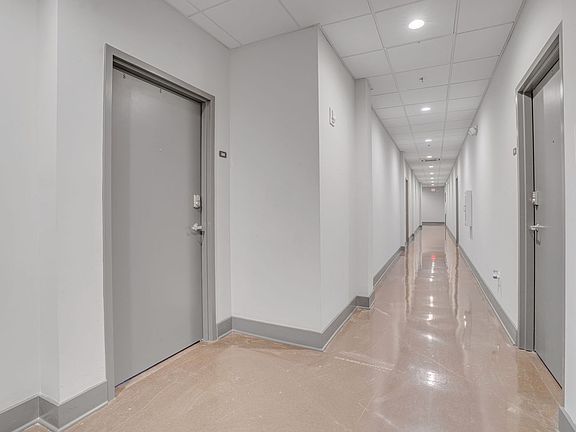 4th image of 1903 Jefferson St APT 303