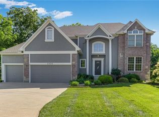 2400 SW Winterbond Ct, Lees Summit, MO 64081