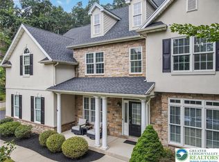 1611 Woodfield Dr, Bethlehem, PA 18015