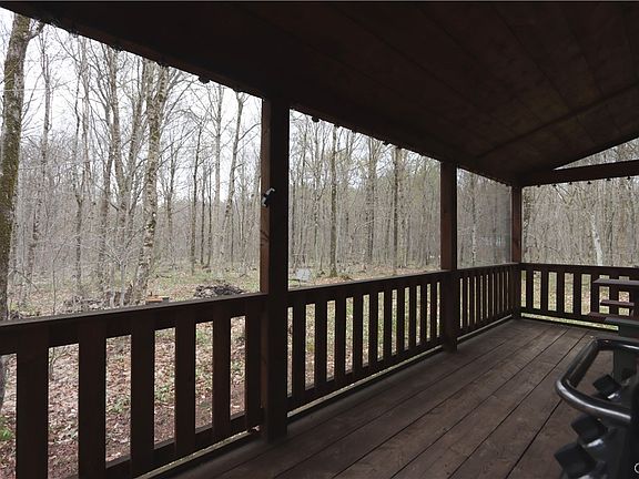 3rd image of 2985 Potter Rd