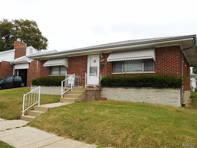 3959 Randall St photo 1