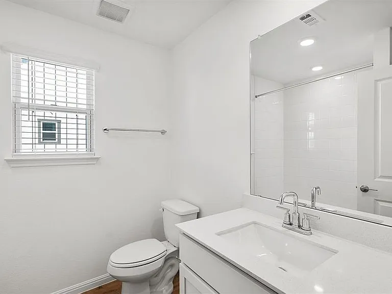 2517 Violet Theo Ln — Photo 11